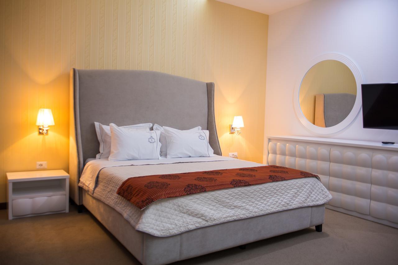 Santa Quaranta Premium Resort Sarandë Exterior foto
